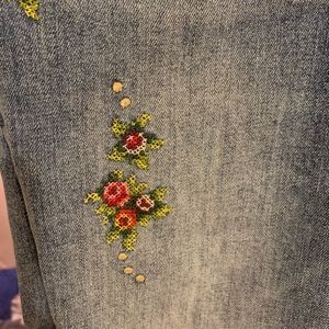 Light wash, Lucky Brand jeans, floral embroidery